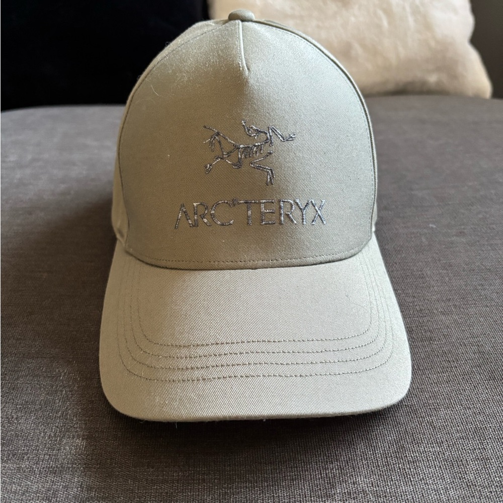 Arc'teryx Unisex Olive Coloured Baseball Cap NWOT